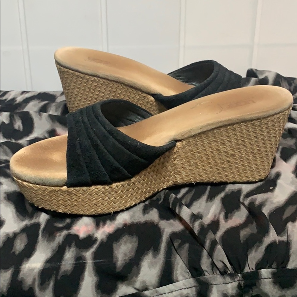 UGG ‘Alvina’ Wedge Sandals - Picture 3 of 4